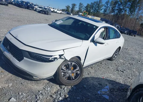 2024 Honda Accord Ex z USA, uszkodzony, nr VIN 1HGCY1F33RA023522